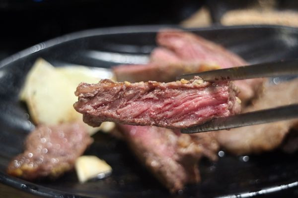 高雄左營區=<食>黃鶴洞韓式料理~雙人套餐讓兩個人吃鍋也能吃烤肉的雙重享受＊高雄韓式聚餐地點分享=