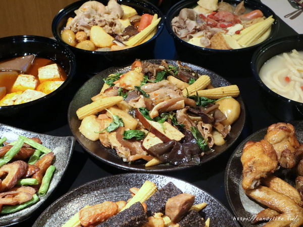 台中美食│滿大碗靜宜總店〃創新滷味四吃法！內用環境乾淨有質感，用餐時間人潮不間斷～        
      