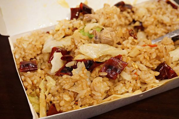 【全記專業炒飯】啥?竟然有宮保、三杯、麻婆豆腐炒飯 (源自花蓮東華大學旁, 落腳桃園)