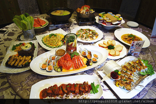 【台中豐原】宜豐園主題婚宴會館；沒看錯！10道餐廳菜裡有帝王蟹兩吃、慢火燉雞鍋、咖哩大草蝦等鮮美海鮮料理只要6000元！母親節特惠提前開跑！特價到5/31。