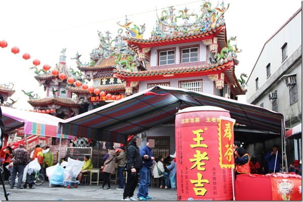 飲品｜【王老吉涼茶】百年品牌清涼退火 大甲媽祖聖誕遶境王老吉感恩奉茶