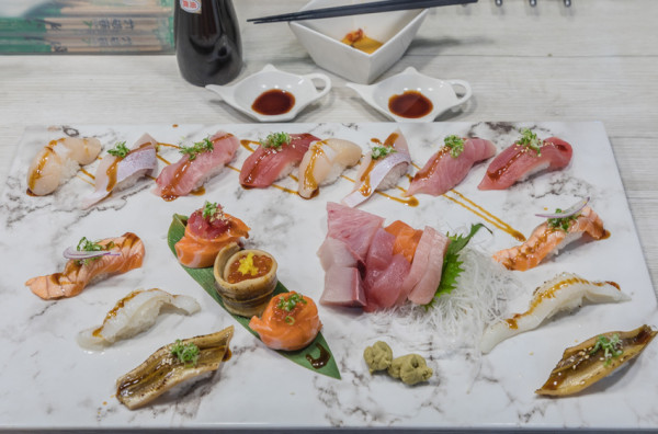 東港美食 - 漁郎生魚片 x 華僑市場美食 | 東港必吃雙糕潤