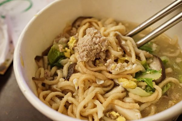 【霸子鍋燒麵廣東粥】瘦肉大塊有口感