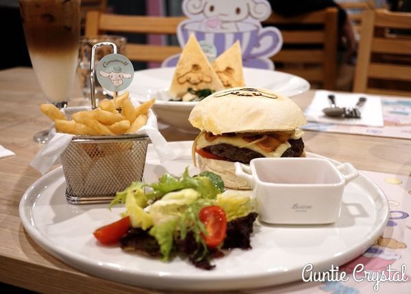 【台北美食推薦】Cinnamoroll X Amandier 大耳狗喜拿期間限定咖啡廳 不只療癒的不得了 餐點也很美味推薦！