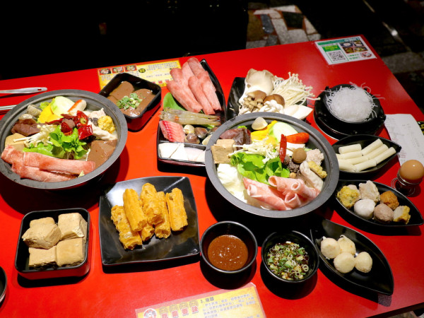 (台南。善化區美食)美味平價的麻辣鍋，份量超大，兩人一鍋剛剛好，內用飲料無限暢飲@老三國～善化客棧｜麻辣鍋，蒙古茴香鍋，起士牛奶鍋｜加入Line@好友，招待小菜一份｜近善化火車站，善化夜市｜另有年菜組