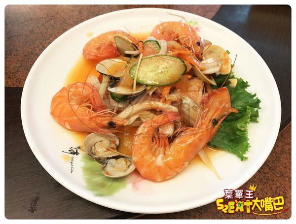 台中西區美食》天越食堂菜單價位大公開！CP值極高的平價異國料理～台中精誠路必吃美食小吃餐廳推薦。