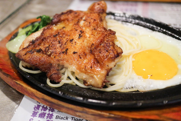 (板橋區美食)立將牛排/板橋莒光路/新埔捷運站/板橋平價美食牛排/服務親切/麵包.飲料.冰淇淋無限取用