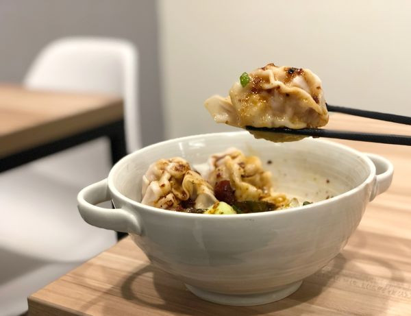 【台北。小巨蛋美食】 好麵。隱藏美食，超大鮮蝦霸王餛飩，每一口都超大滿足