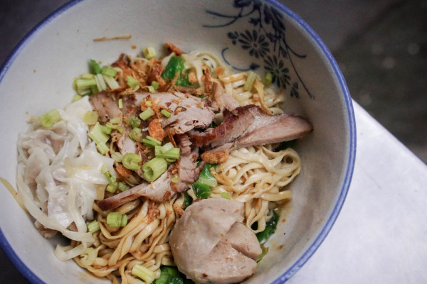 『 姑姑麵X魔王』桃園大溪 一甲子的古早味麵攤 招牌麵料多實在/大溪老街/小吃『內文有店家資訊與菜單』