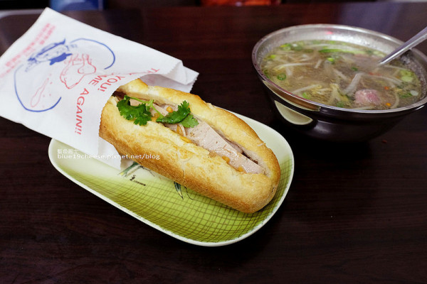 【台中西屯】上石路越南美食-餐點選擇多樣份量實在又平價.推薦.用餐時間人超多.虎尾阿嬤肉圓隔壁.近小7和茗人茶坊 - 藍色起士的美食主義