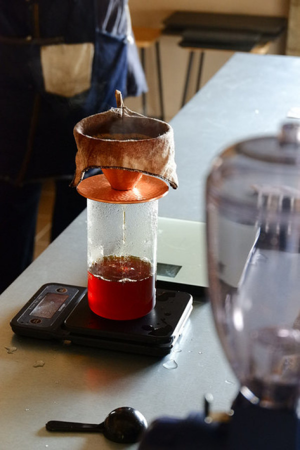 台中美食~低調試賣 Home Work 家務室 友善環境生活雜貨 起家厝咖啡廳 垃圾變黃金 開啟大家對於廢棄物的各種不同想像 很有意思的一家店