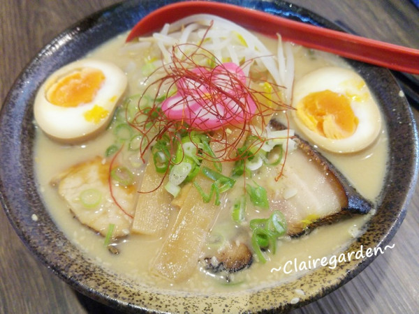 桃園 林口 麵家勝八~每日限量晚來就吃不到濃厚系拉麵。加麵加飯不加價