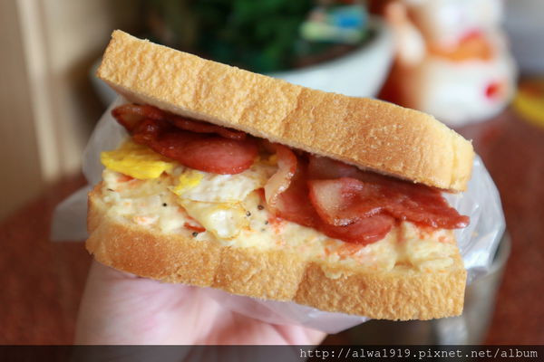 【新竹好吃早餐】朝司暮想肉蛋土司專賣-西大店，堅持現點現做，上班族專屬的外帶早餐，肉排蛋吐司大推！