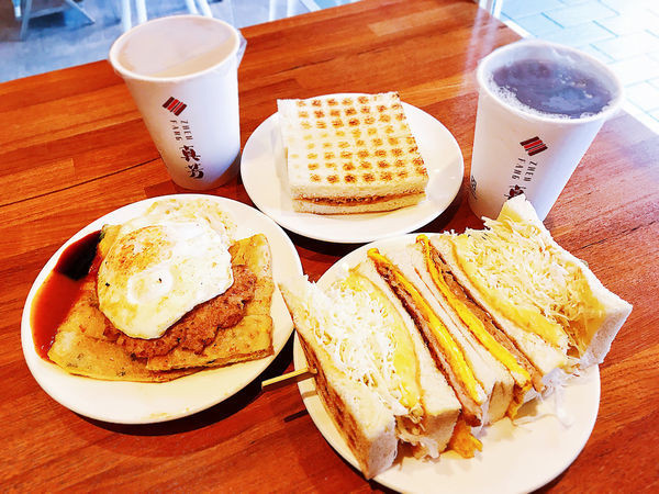 ||吃。台北|| 真芳碳烤吐司 平價好吃 有履歷用心好食材