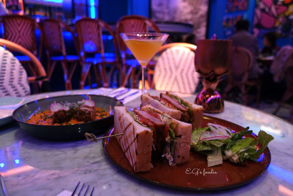 捷運小巨蛋站美食｜Café de Lugano盧卡諾歐風餐酒館゛東方文華精品置身歐洲街頭感