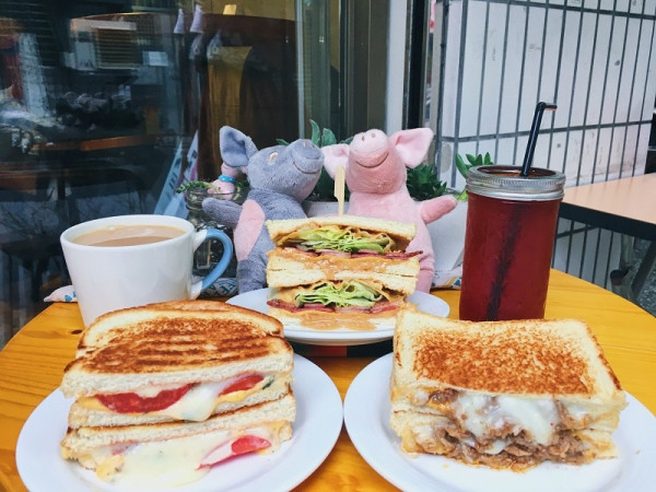 【板橋｜江子翠站】Lazy Pig Sandwich 懶豬三明治專賣店＿雙色起司既不油膩又清爽＿讓人意猶未盡欲罷不能的熱煎吐司