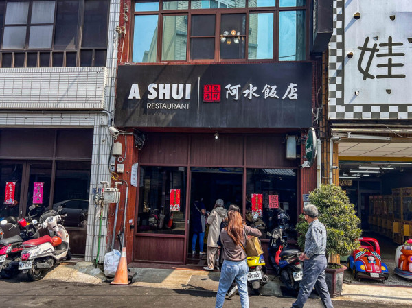 苗栗縣後龍鎮海線海鮮快炒霸主之一！不給訂位平日照樣天天爆滿