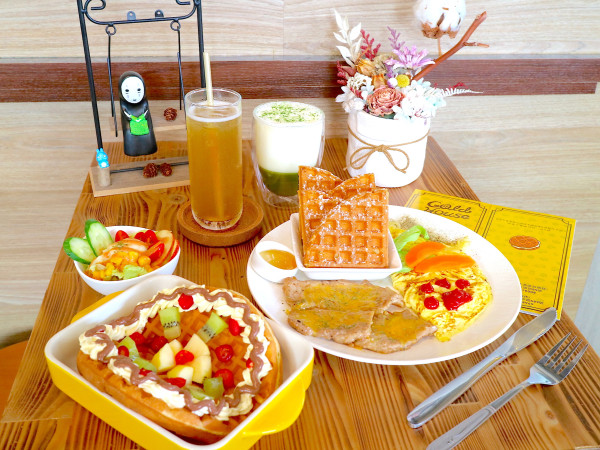 金色小屋比利時創意鬆餅 安平店｜台南運河邊的早午餐，各式鬆餅午茶，給你一個愜意的放鬆時光