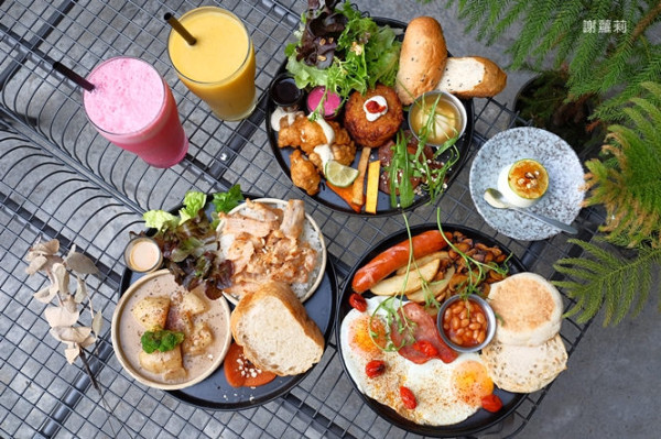 《台中♥食記》鄉親俱樂部FolkHall。台中華美街 超低調！藏身傳統菜市場，被喻為全台中最好吃的早午餐就是它！