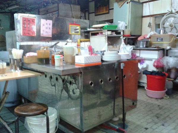 [食記]北投市場二樓鄭家米粉湯炸魚片