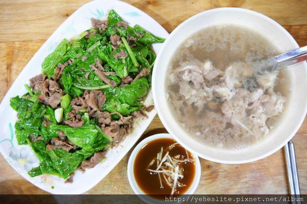 老曾羊肉-從爆香的大蒜香味當中找到炒羊肉的好滋味