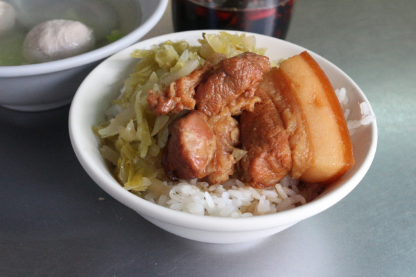 台南東區-後甲嘉義雞肉飯 平價涮嘴傳統小吃