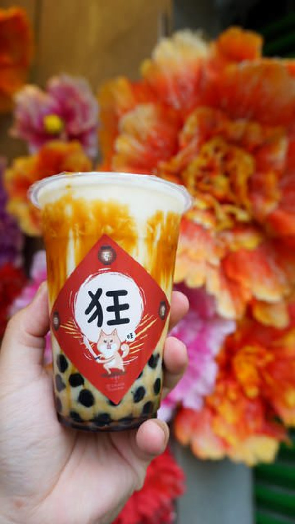 [高雄飲料] 回春堂-西子灣超熱門手炒黑糖x高大鮮乳 / 高雄黑糖飲料推薦 /高雄飲料推薦