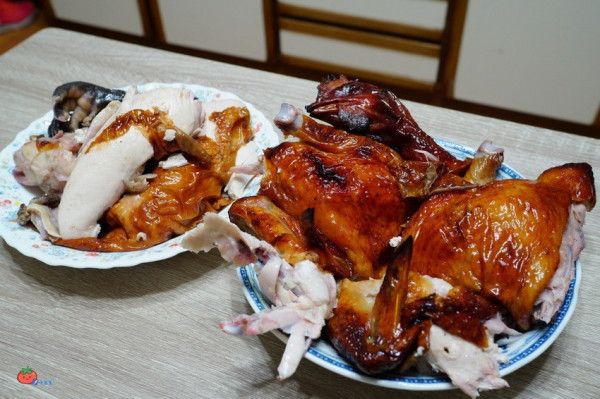 【新莊烤雞推薦】2公斤狂重～碳火直烤放山雞！超香超多汁～家之香脆皮烤鴨，手扒雞/甕仔雞