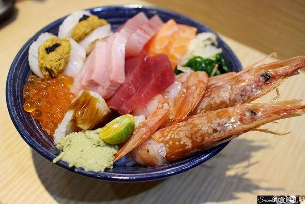 中和美食|悅勝.丼飯.生魚片.壽司專賣店新鮮可口的生魚片口感讓人著迷，現作壽司、各種丼飯應有盡有  中和/丼飯
