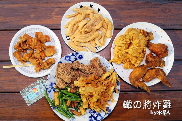 台中忠孝夜市美食鐵將炸雞，獨家特製醃料，美味現炸爆湯多汁