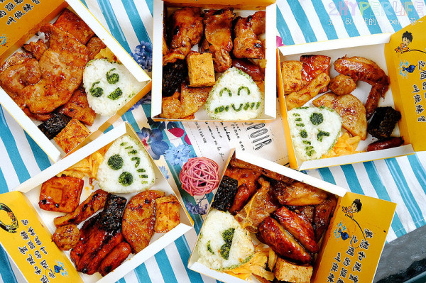 台中一中商圈美食 | 超可愛福斯胖卡餐車【霄汐君烤肉坊】出沒益民商圈，餐盒裡面裝了滿滿燒烤和可愛表情飯糰，每份都是銅板價哦！ @強生與小吠的Hyper人蔘~