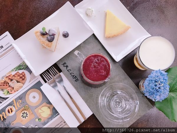 【台北內湖/美食】下雨天何處去?--ERC Cafe 阿達阿永咖啡廳內湖店☆超人氣玻璃貨櫃屋咖啡廳★IG網美打卡熱點＊用餐不限時（店內有免費WiFi）