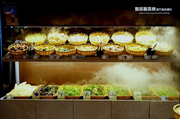 新竹美食 ✿ 夏部Shabu壽喜燒 新竹晶品城店 ✿ 新竹火車站美食 / 新竹吃到飽 / 新竹鍋物 / 新竹壽喜燒 / 新竹火鍋 / 山林野菜吃到飽 / 新竹聚餐推薦 (菜單)