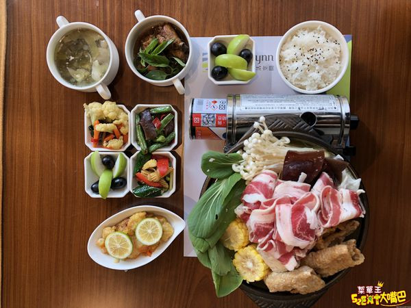 三義美食景點特色餐廳》無己之凡生活空間菜單價位大公開！與變形金剛來個秘密約會的特色文創餐廳～苗栗三義必吃美食小吃餐廳推薦。        
      