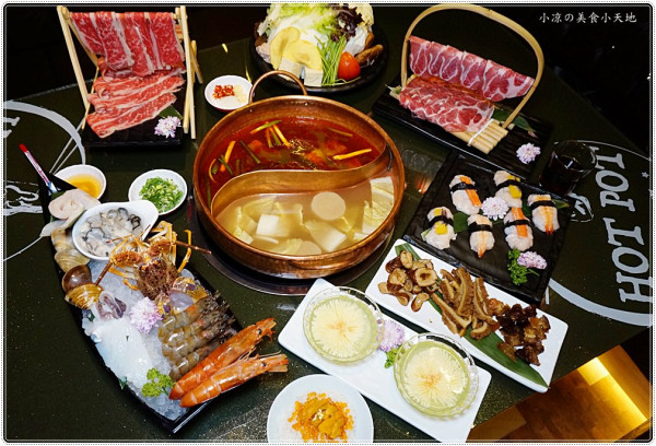 台中火鍋推薦』哈波火鍋 濕式熟成冷藏肉專門║水草燈工業風，另類棉花糖壽喜鍋、握壽司入火鍋？生猛海鮮活跳跳上桌！ - 小凉的美食小天地