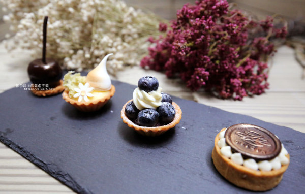 台中西區│KAKA Patisserie法式甜點外燴-廣三sogo商圈巷弄法式小甜點.還有Workshop#1的咖啡喔 - 藍色起士的美食主義