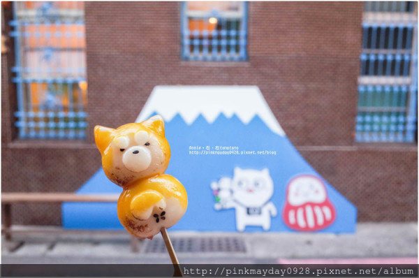 ✿台南✿ 這裡也有超可愛超療癒的柴犬糰子啦～日治老屋打造的溫馨空間 可愛的佈景怎麼拍都好拍 夢幻粉嫩的蜜桃水水美翻啦 ➜ 友．友tomotomo2號成功店