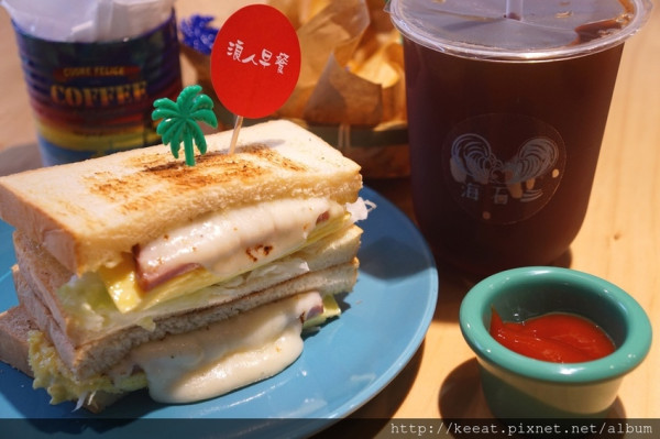 好吃的自製厚火腿三明治 薯條也不錯-海石三₃三明治專賣店@捷運大安站@忠孝復興站@仁愛醫院