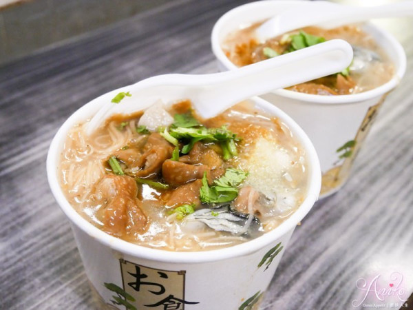 【中和美食】炸糊手作麵線。食尚玩家推薦！麵線與雞排蹦出新滋味～超創意吃法 - ANIKO 艾妮可美味人生