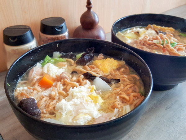 【高雄鍋燒麵】金元春捲 · 涼麵專賣店 小資健康午餐 營養滿分