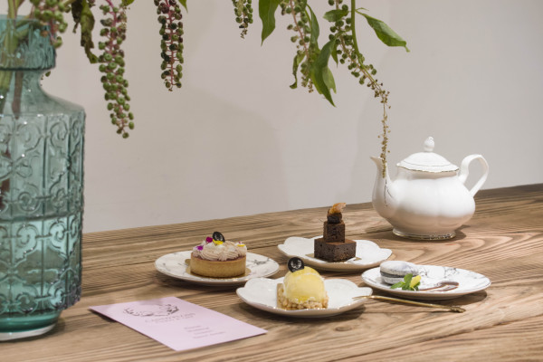 高雄，苓雅區 | Candyfloss Flower&cafe | 花藝 × 甜點下午茶複合式空間秘境