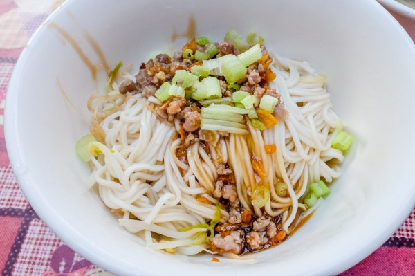 【板橋美食里廣播】【江子翠美食】石頭嫂麵攤-沒吃過別說你是江子翠人