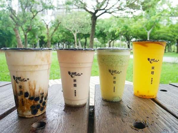 米塔黑糖飲品(世貿店)-米塔集團旗下新創飲品   主打近期最夯的黑糖飲品  茶品都不錯喝  很適合炎熱的午後來一杯              