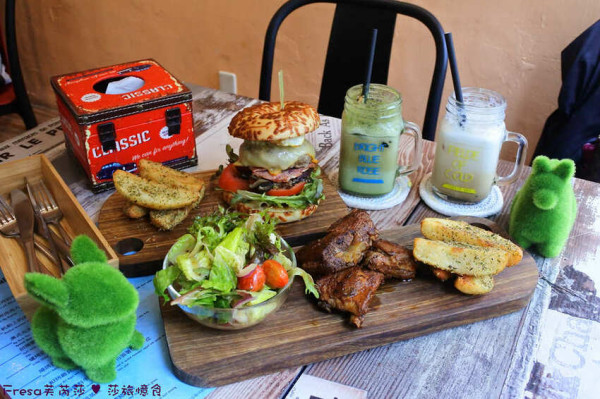 台南早午餐【隱誘咖啡】新美街人氣早午餐.來自澳洲大份量異國風味.瀑布感熔岩蛋糕太吸睛│赤崁樓│中西區美食 - Fresa芙芮莎♥莎旅憶食