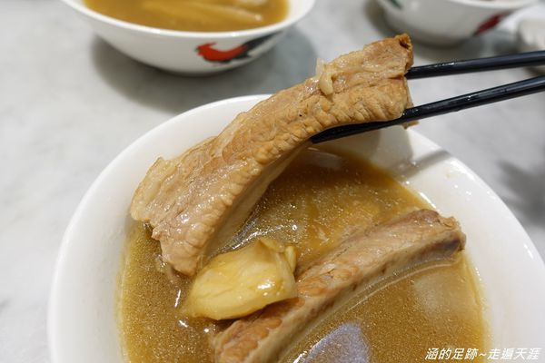 [新加坡料理] 台北信義區 - 黃亞細肉骨茶 ~ 道地正宗新加坡肉骨茶，划算彈性的自由配點餐方式，還可免費續湯！