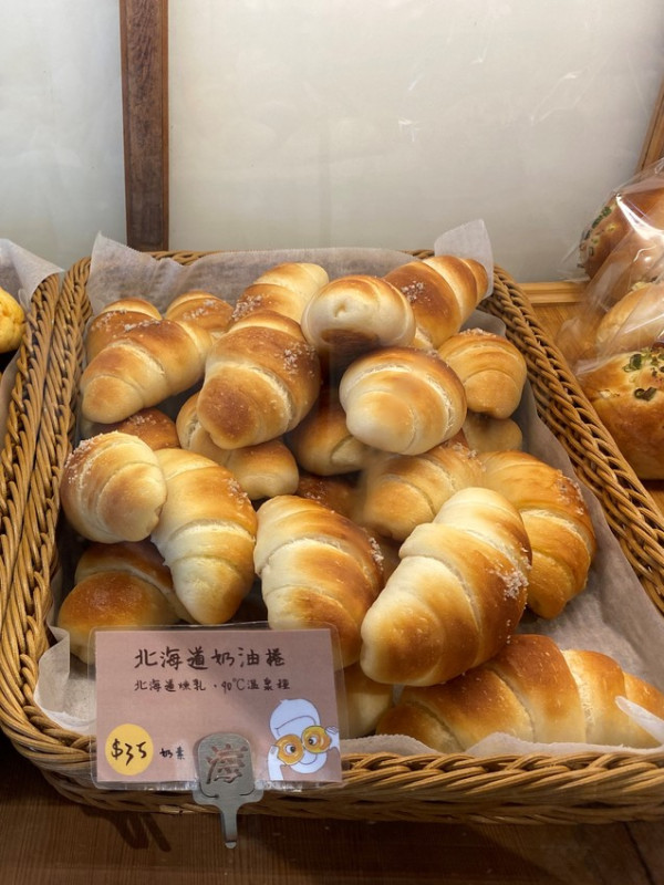 【新竹 麵包】依日烘焙，日式麵包店。筋骨柔軟的日式麵包(ㄆㄤˋ)