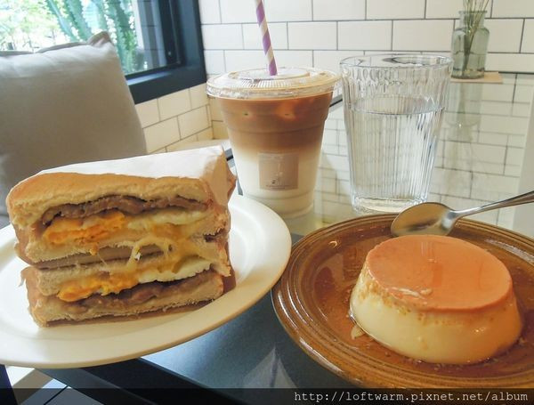 江山美人喝咖啡 Kingdom and The beauty cafe 城市裡也有個舒心的好地方 新竹城隍廟大遠百商圈附近的巷弄咖啡館!!