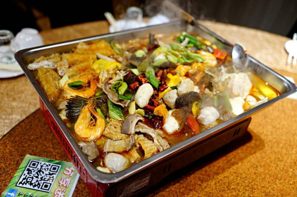 【新北】土城 百味小館 隱藏巷弄美食 激推辣得夠勁道地重慶烤魚 美味佳餚百百款推薦！