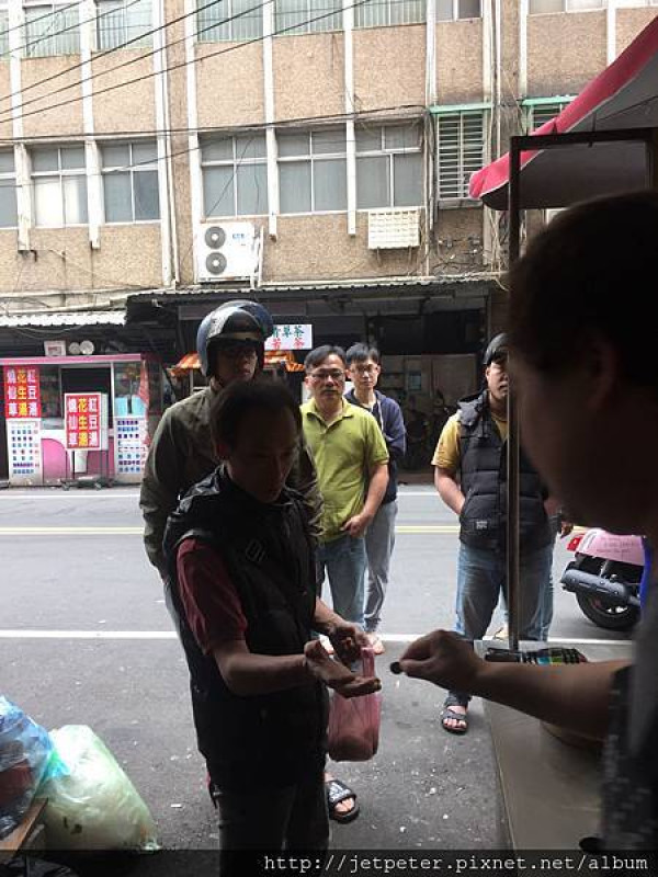 （蘆洲）在地人大推早餐店 大排長龍手工現做小籠包-手工現包葉家小籠包