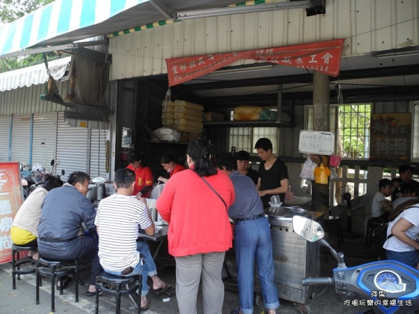 【雲林。北港】銅板美食!在地人的早餐，老等麵線糊
